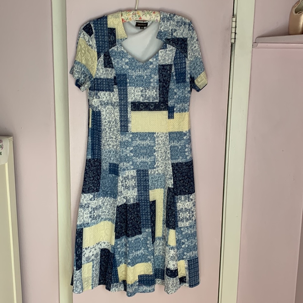 3/25$ Summer dress Emotion